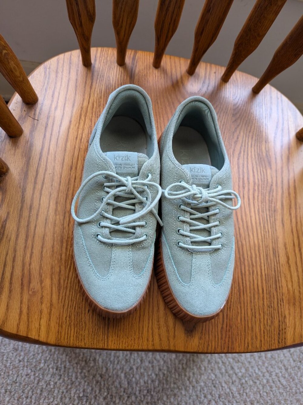 Kizik Brooklyn Sneakers Size 8